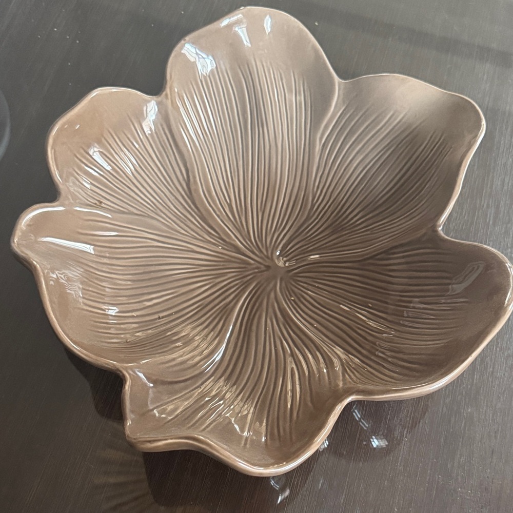Arhaus magnolia plate